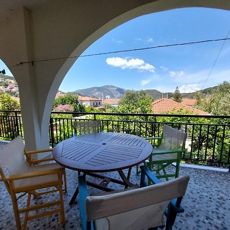 Lourantos Studios & Apartments Vathy  Bagian luar foto