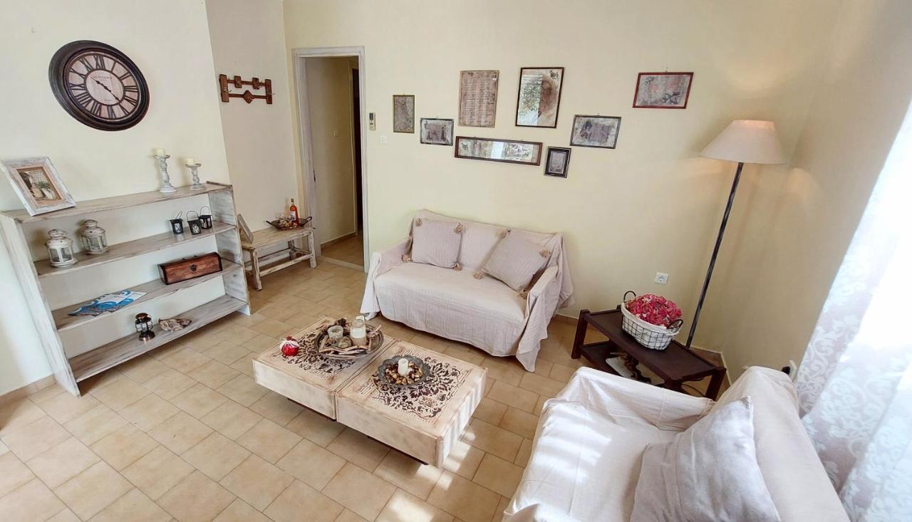 Lourantos Studios & Apartments Vathy  Bagian luar foto