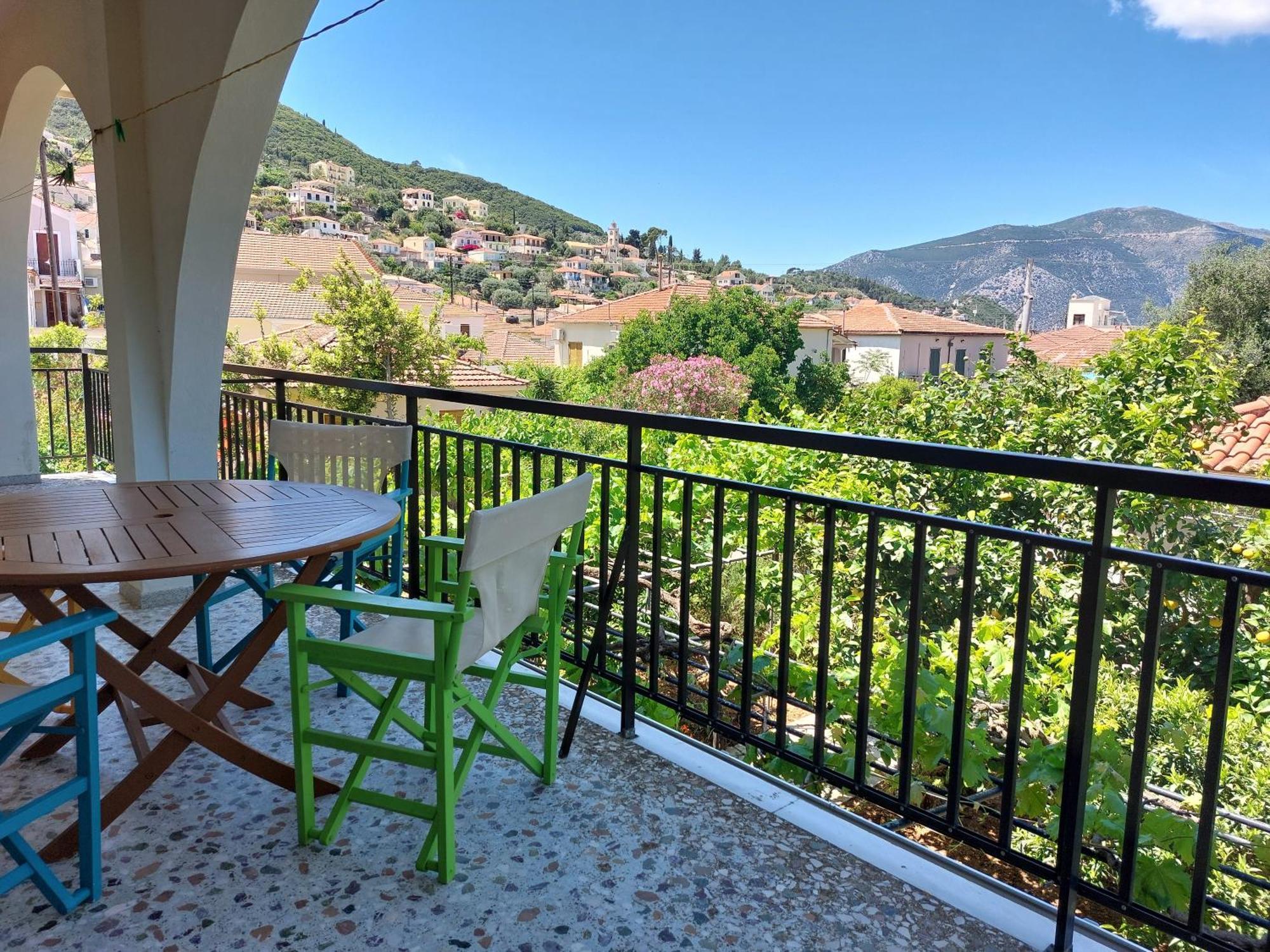 Lourantos Studios & Apartments Vathy  Bagian luar foto